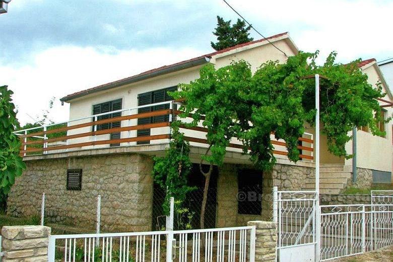 W pobliżu miasta Zadar, Karin, dom z widokiem na morze, 80m od morza