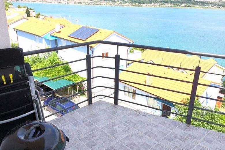 Appartement avec vue sur la mer et piscine commune - île de Ciovo