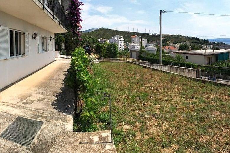 Dugi Rat, štvorizbový apartmán ROH-BAU