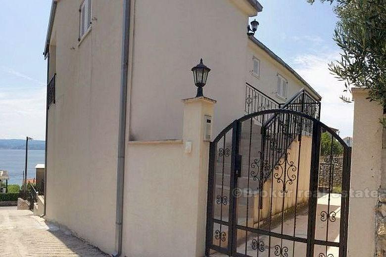 Dugi Rat, štvorizbový apartmán ROH-BAU