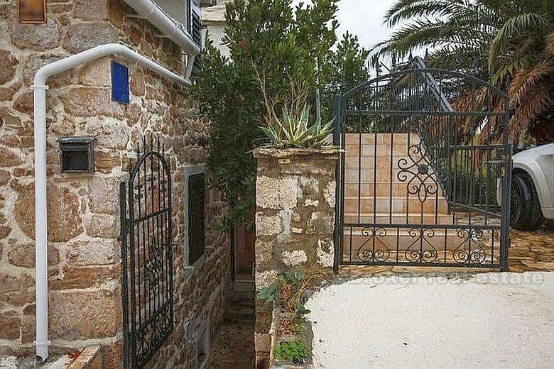 остров Брач, роскошно отремонтированный дом