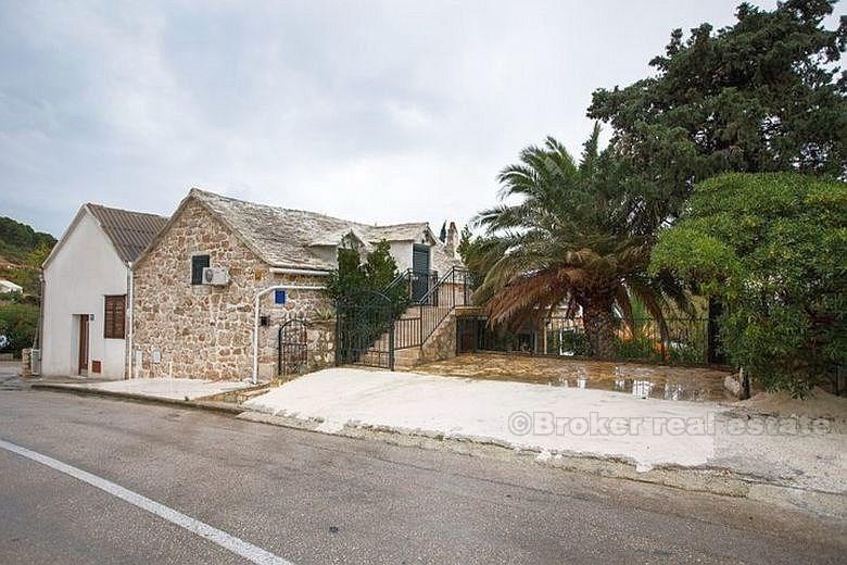 остров Брач, роскошно отремонтированный дом