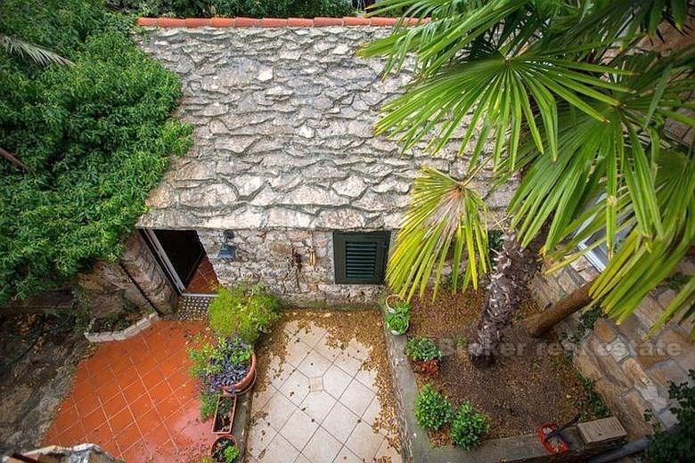 остров Брач, роскошно отремонтированный дом