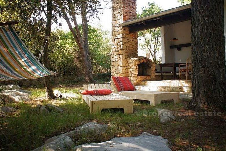 près de Zadar, Pakostane, bungalow dans la forêt de pins