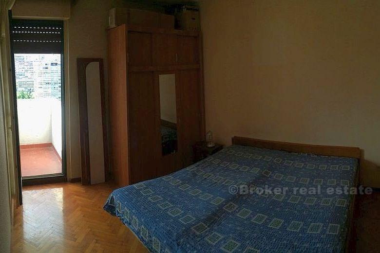 Трехкомнатная квартира в Сплите