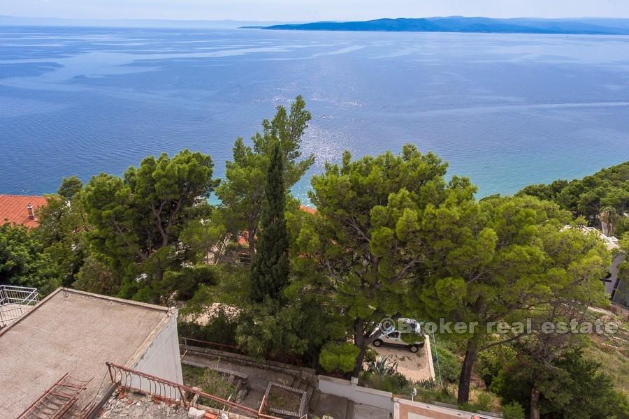 Baska Voda, hus med havsutsikt