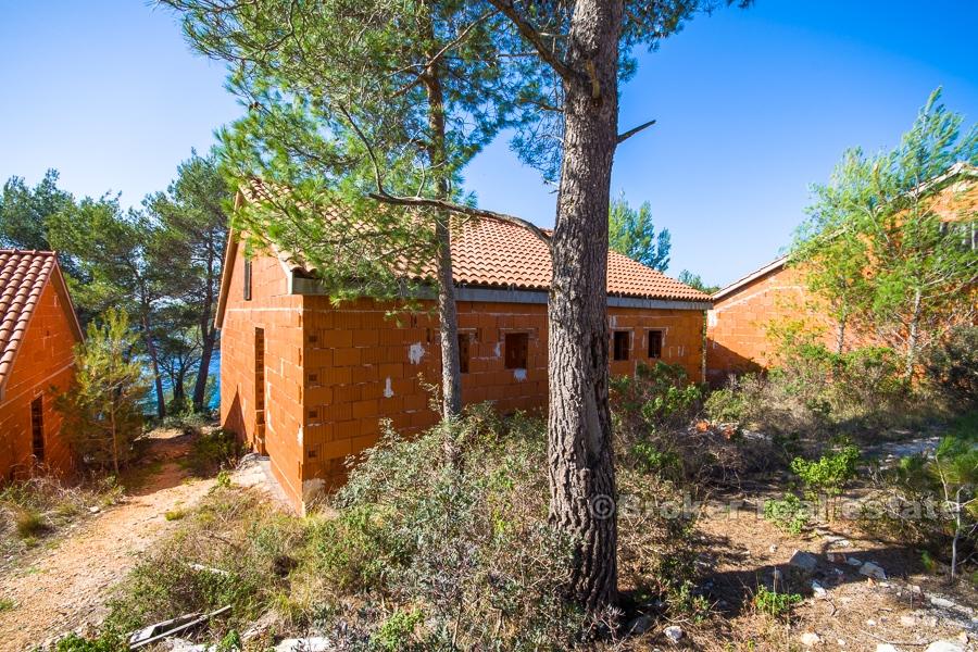 Island of Brac, 30 unfinished apartments