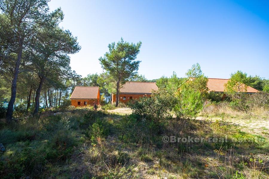 Island of Brac, 30 unfinished apartments