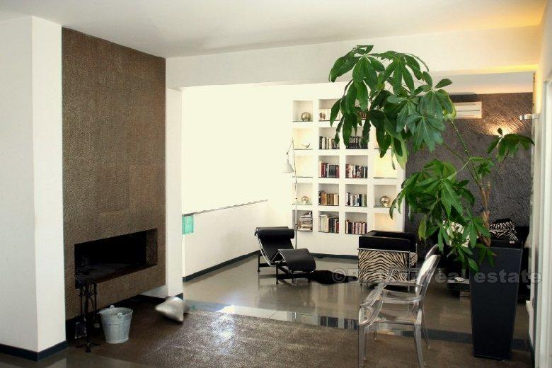 mesto Split, moderný dom v širšom centre