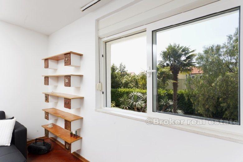 mesto Split, moderný dom v širšom centre