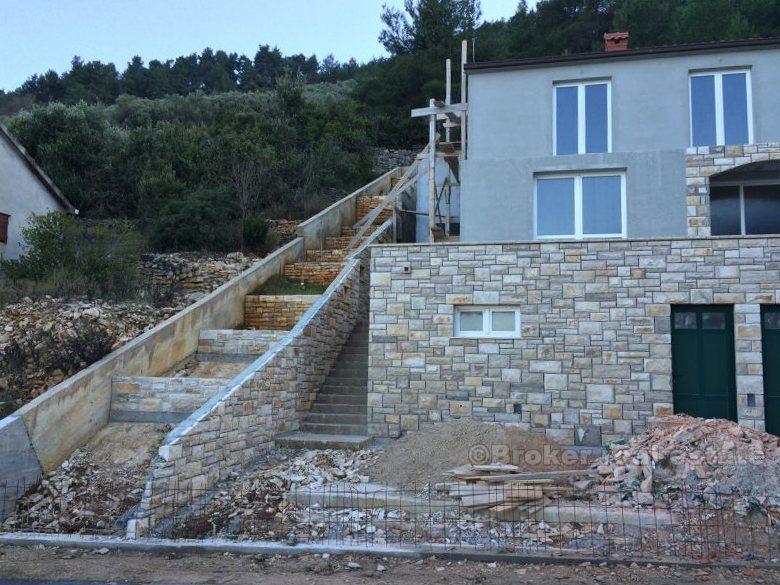 île de Korcula, maison par la mer