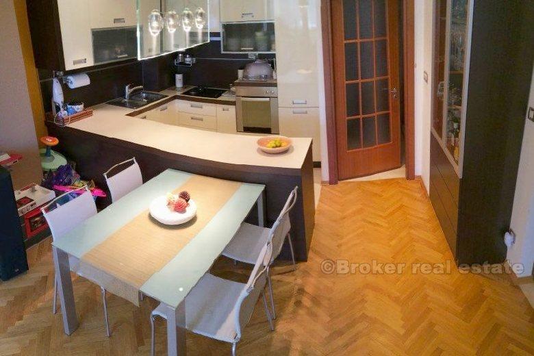 byen Split, to-roms leilighet