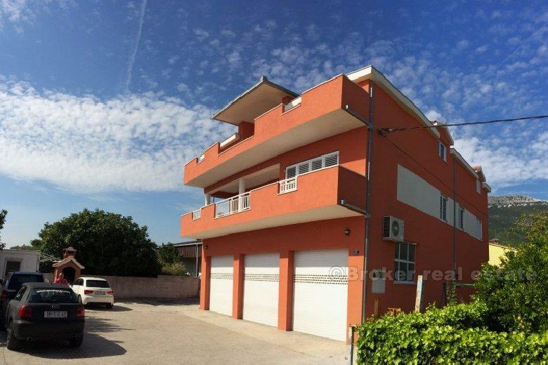 Kastela, house