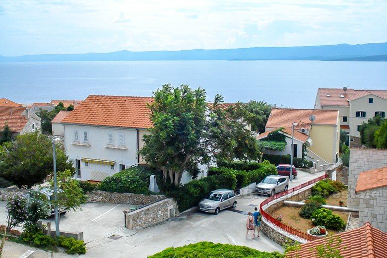 otok Brač, trosobni stan