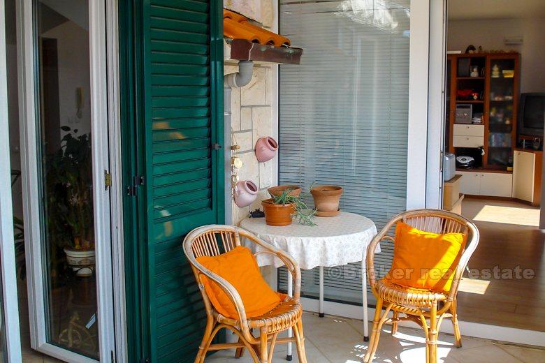 ostrov Brač, trojizbový byt