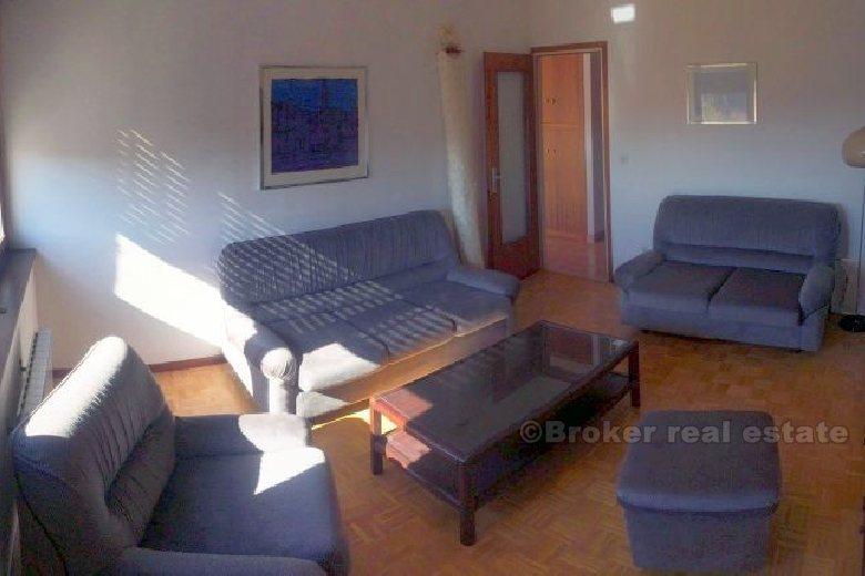 město Split, apartmán se třemi ložnicemi