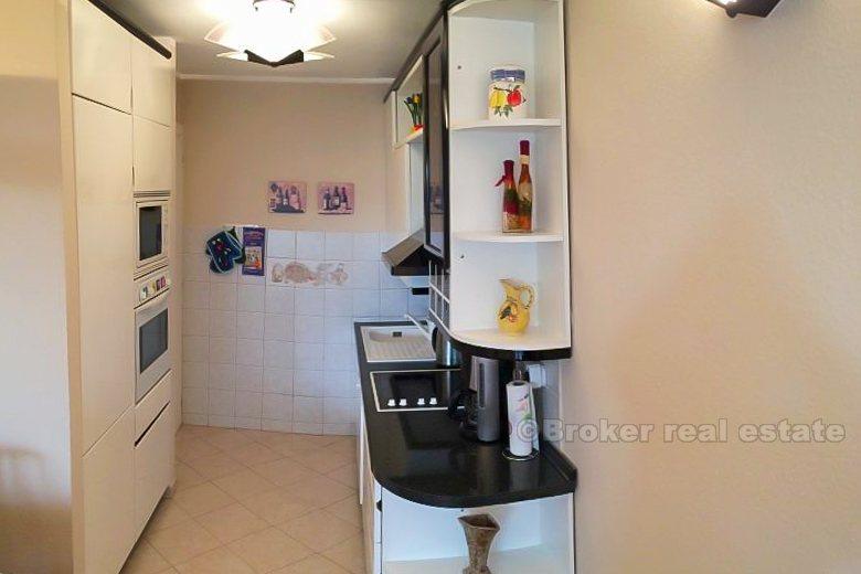 Miasto Split, nowoczesny apartament z powierzchni handlowej