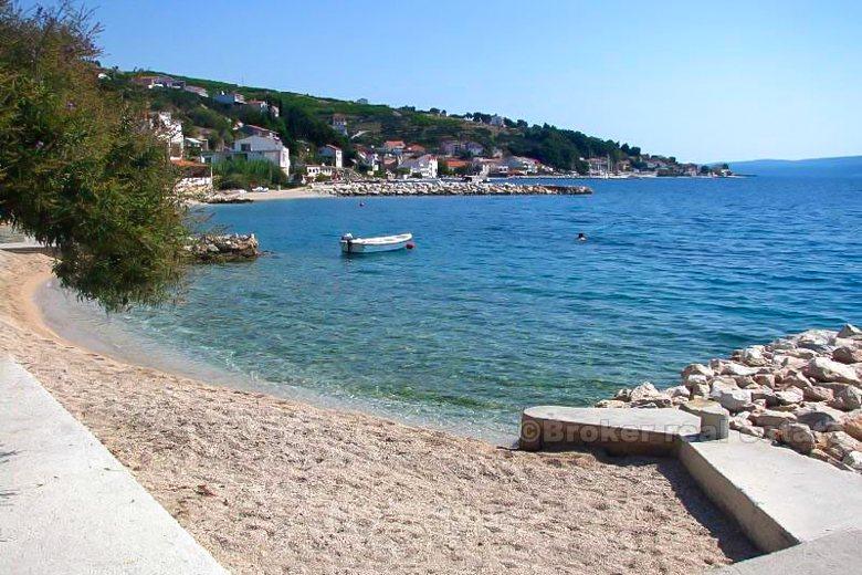 Krilo Jesenice, Samostojeća kuća