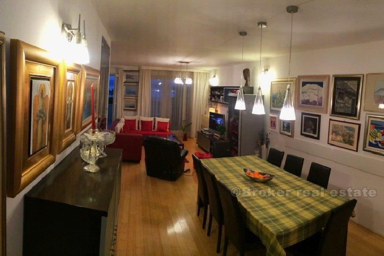 staden Split, modern lägenhet med ett sovrum vid havet