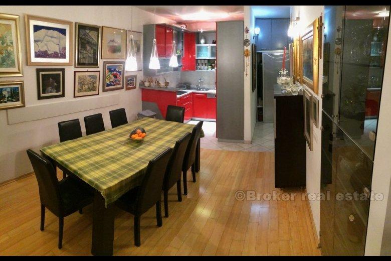 staden Split, modern lägenhet med ett sovrum vid havet