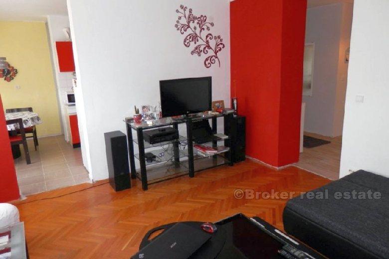 city of Split, comfortable three-bedroom apartment with a view