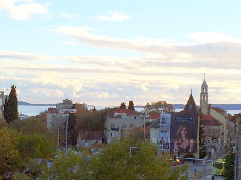 Split, comfortable two-bedroom apartment