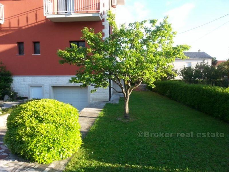 Kastela, family house