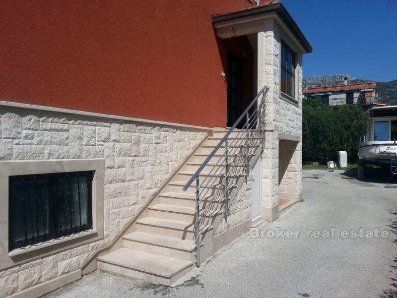 Kastela, family house