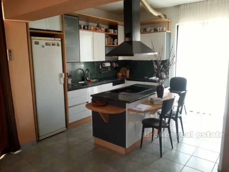 Kastela, family house