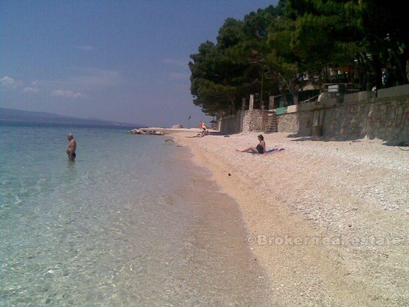 nær Makarska. Leilighet + studioleilighet