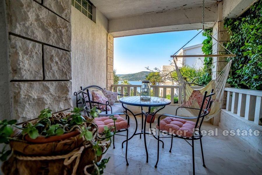 Rogoznica, Aparthotel erste Reihe zum Meer