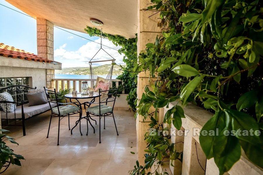 Rogoznica, Aparthotel erste Reihe zum Meer