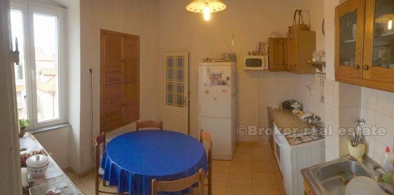ville de Split, appartement de quatre chambres