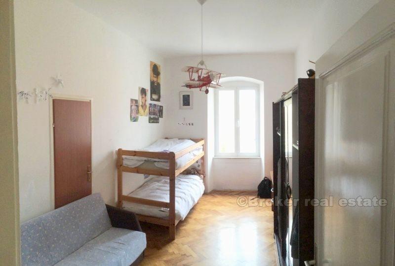 ville de Split, appartement de quatre chambres