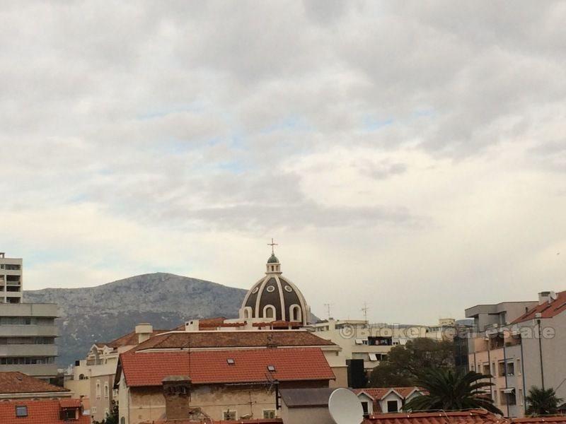 ville de Split, appartement de quatre chambres