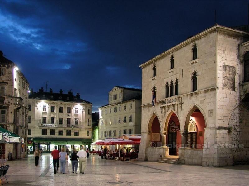 ville de Split, espace de restauration attractif