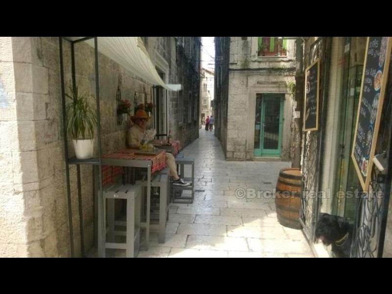 ville de Split, espace de restauration attractif