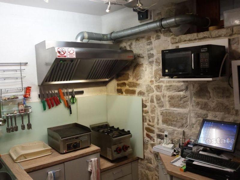 ville de Split, espace de restauration attractif