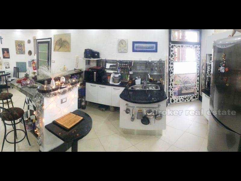 miasto Split, Apartament z czterema sypialniami