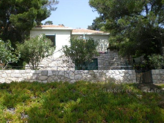 ostrov Lastovo, mořská přední dům