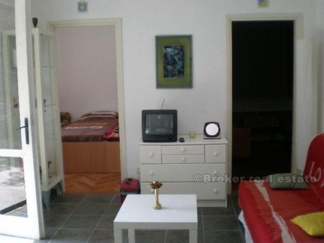 ostrov Lastovo, mořská přední dům