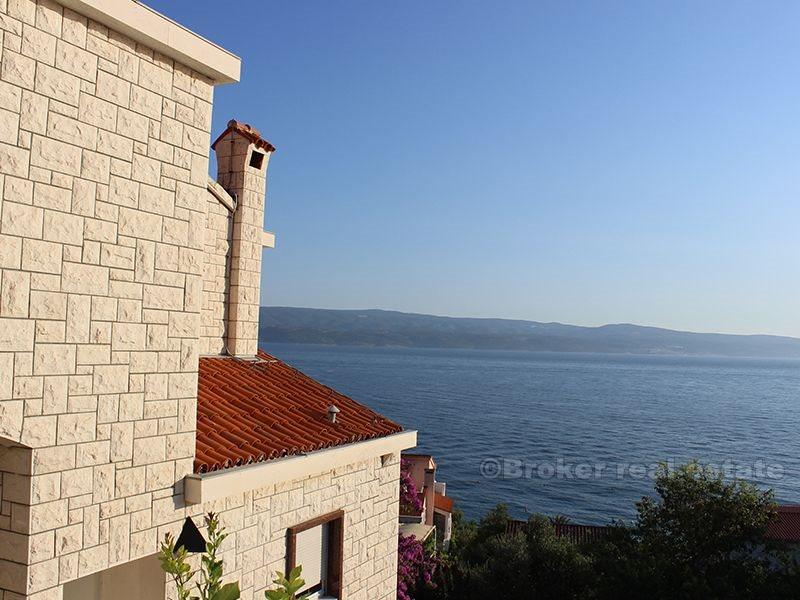 Omiš. Vila na 3 podlažiach