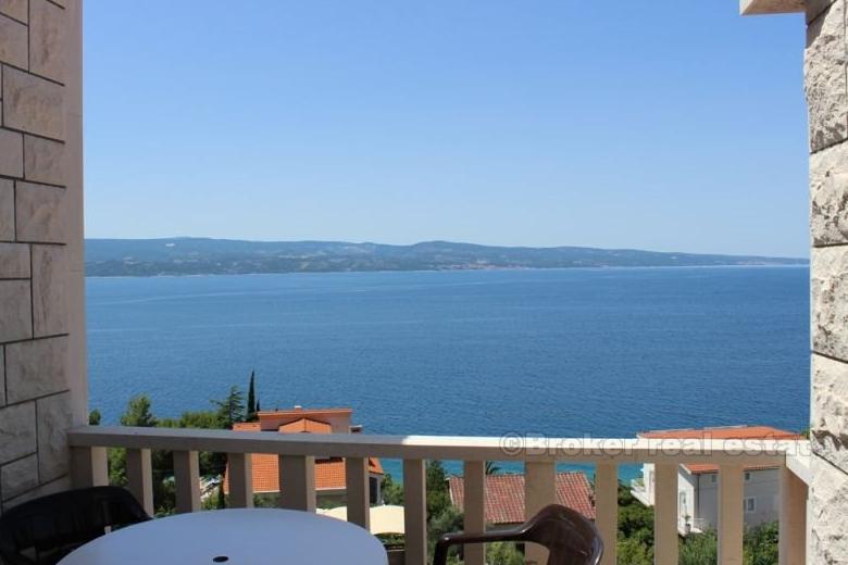 Omis. Villa su 3 piani