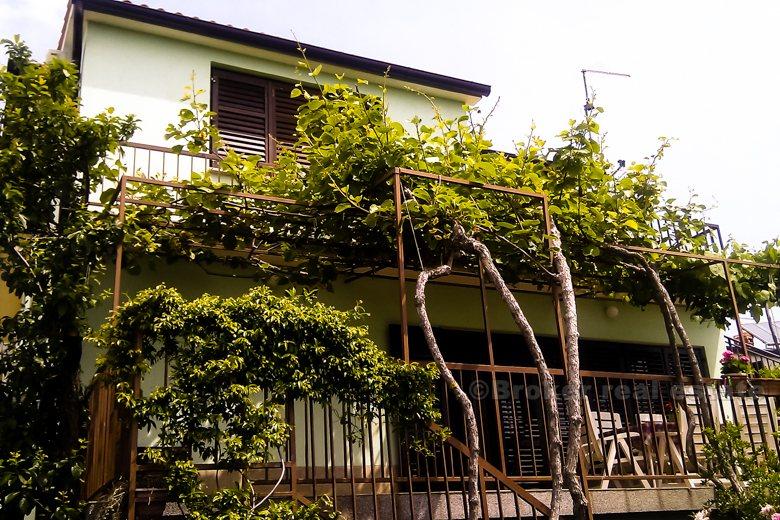 nedaleko Umagu. Samostatně stojící rodinný dům