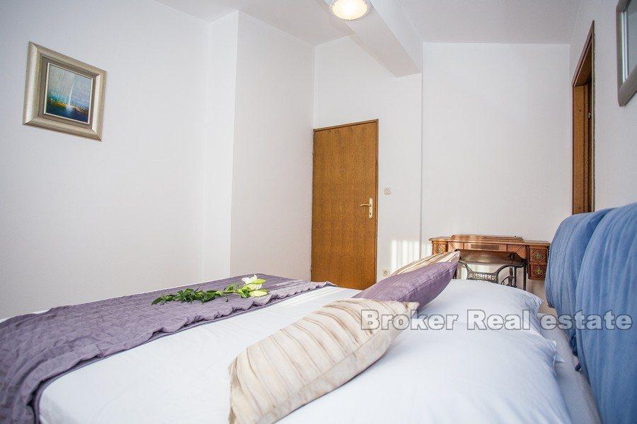 Split - Meje, elegantný strešný apartmán s 3 spálňami