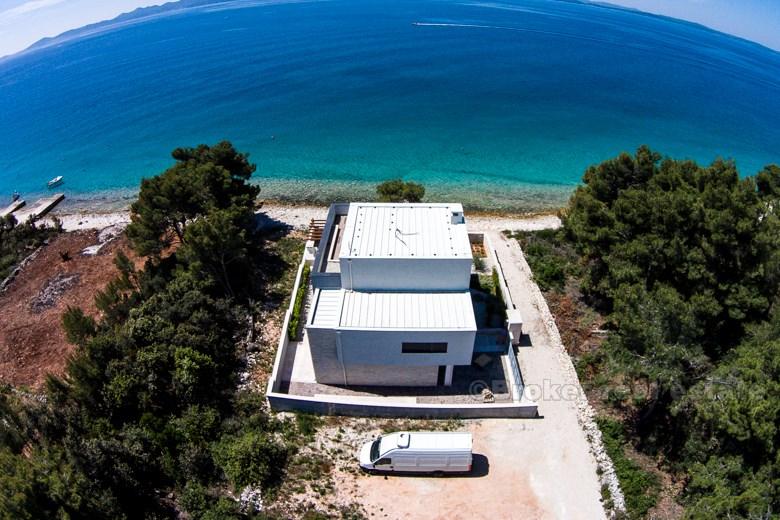 koło Zadaru willi nad morzem