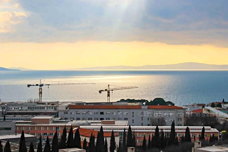 Split - Dvosobni stan