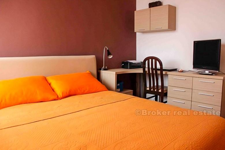 Split - 2 roms leilighet