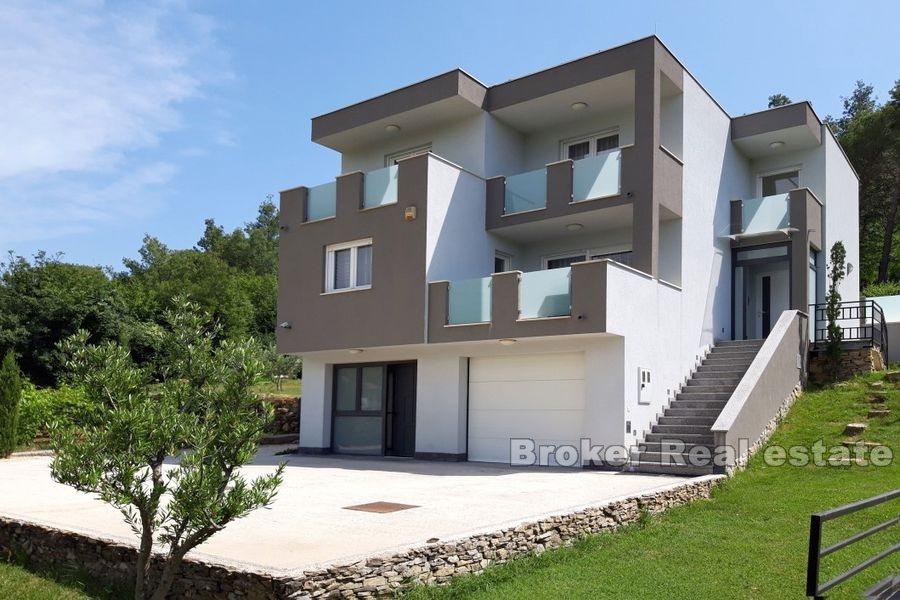 V blízkosti Splitu - Vila na priestrannom pozemku