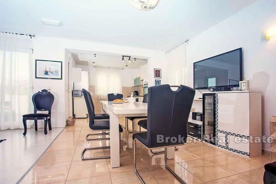 Nedaleko Splitu - Vila na prostorném pozemku